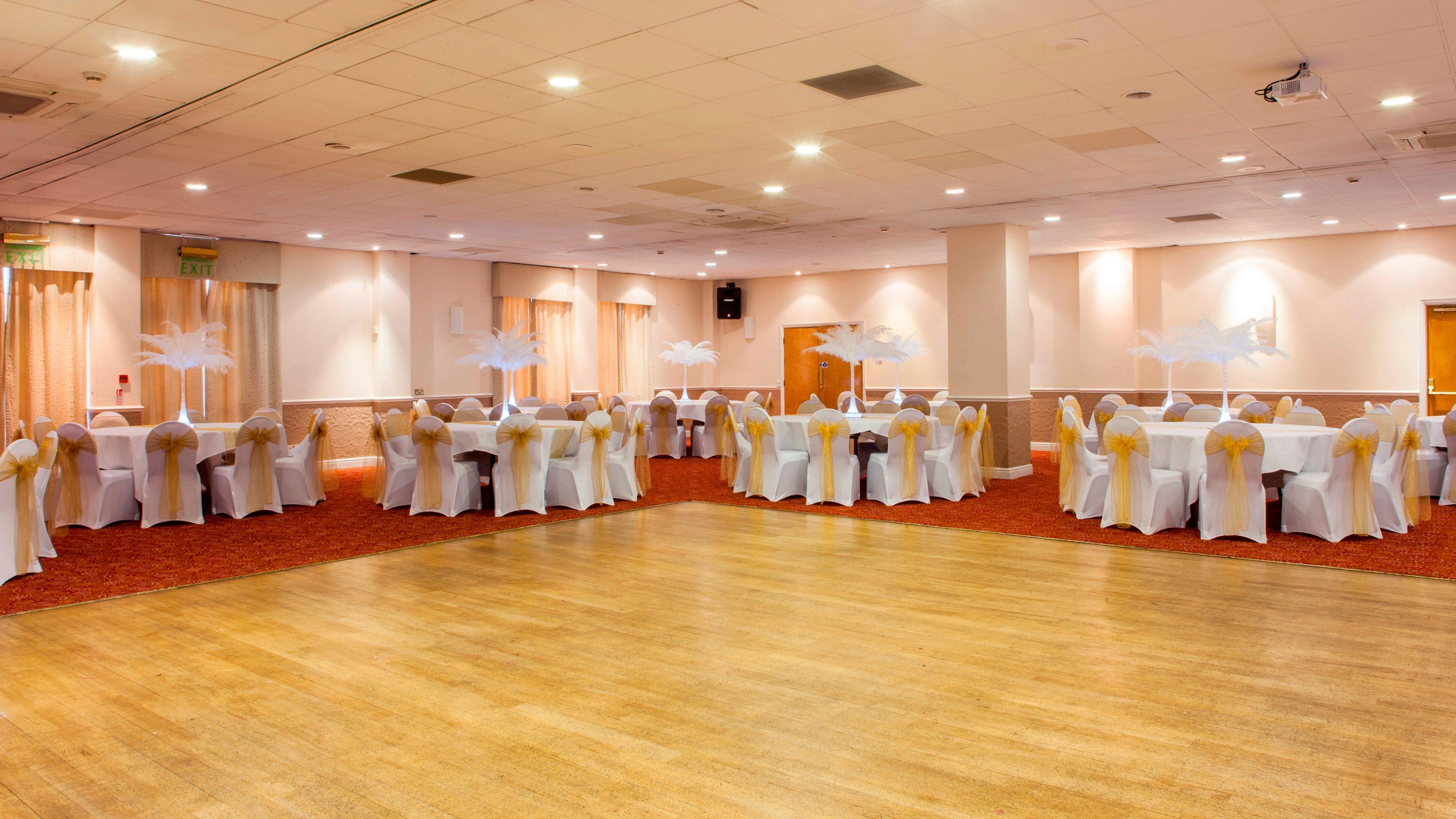 Rotherham-sheffield M1,jct.33 By Ihg Hotel 4*