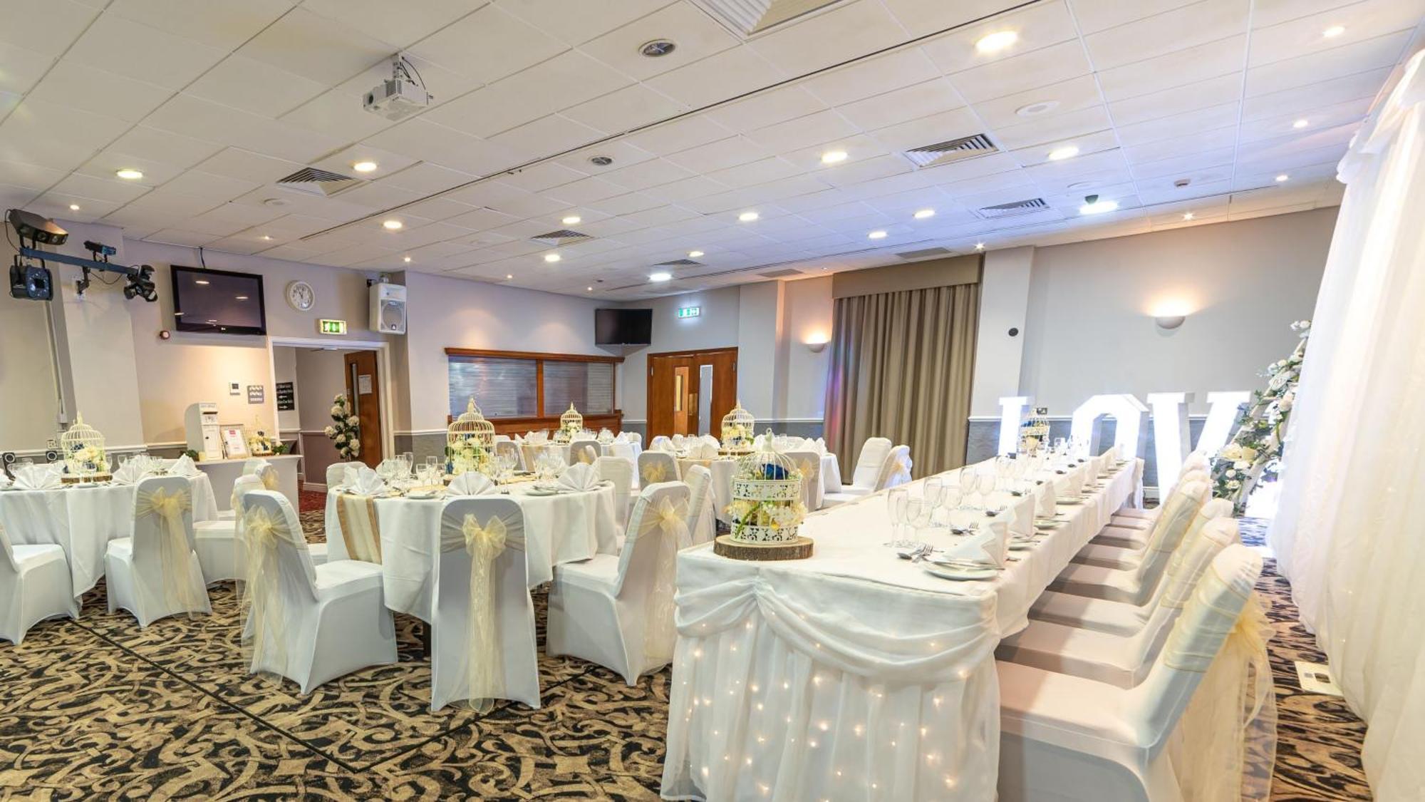 Rotherham-sheffield M1,jct.33 By Ihg Hotel Rotherham
