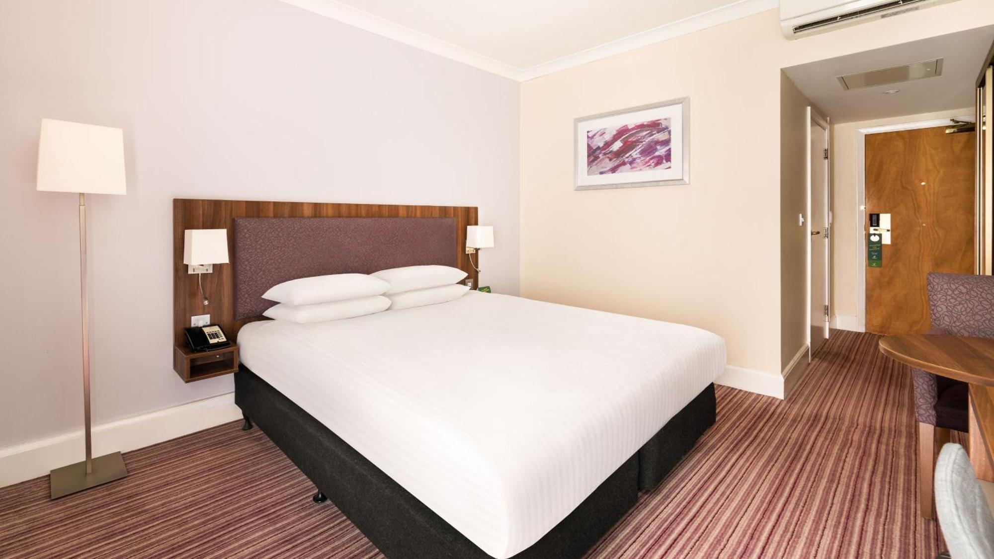 Rotherham-sheffield M1,jct.33 By Ihg Hotel 4*