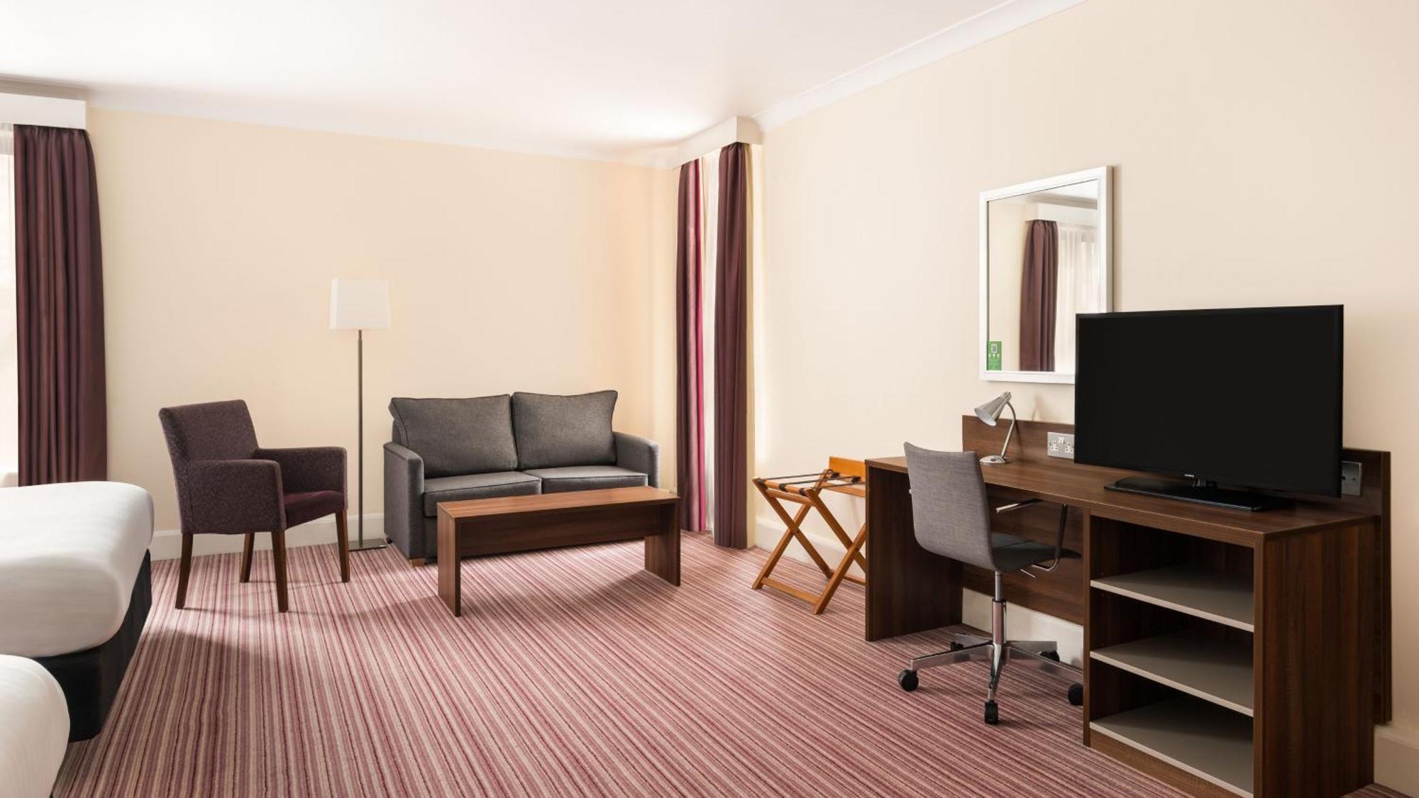 Rotherham-sheffield M1,jct.33 By Ihg Hotel Rotherham