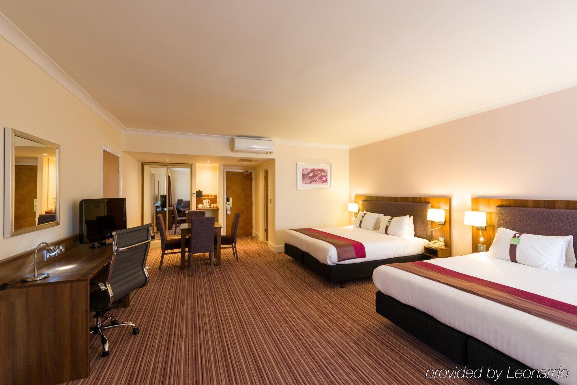 Rotherham-sheffield M1,jct.33 By Ihg 4*