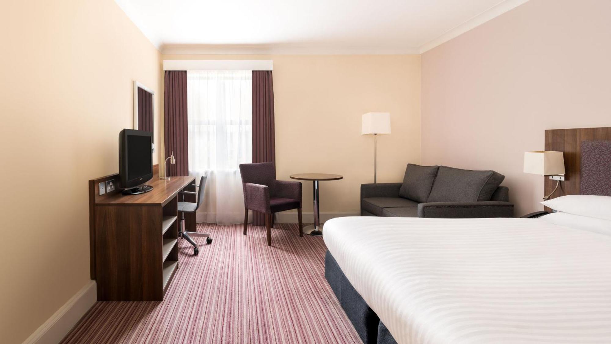 Hotel Rotherham-sheffield M1,jct.33 By Ihg