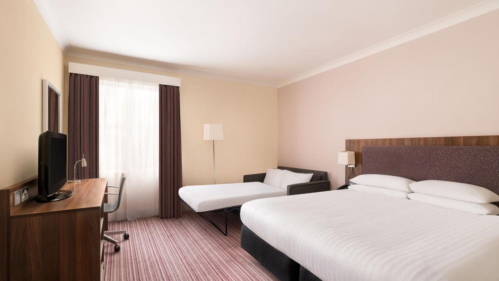 Rotherham-sheffield M1,jct.33 By Ihg Hotel 4*