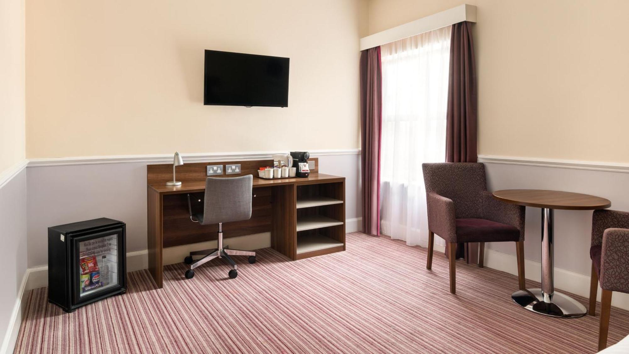 Hotel Rotherham-sheffield M1,jct.33 By Ihg 4*